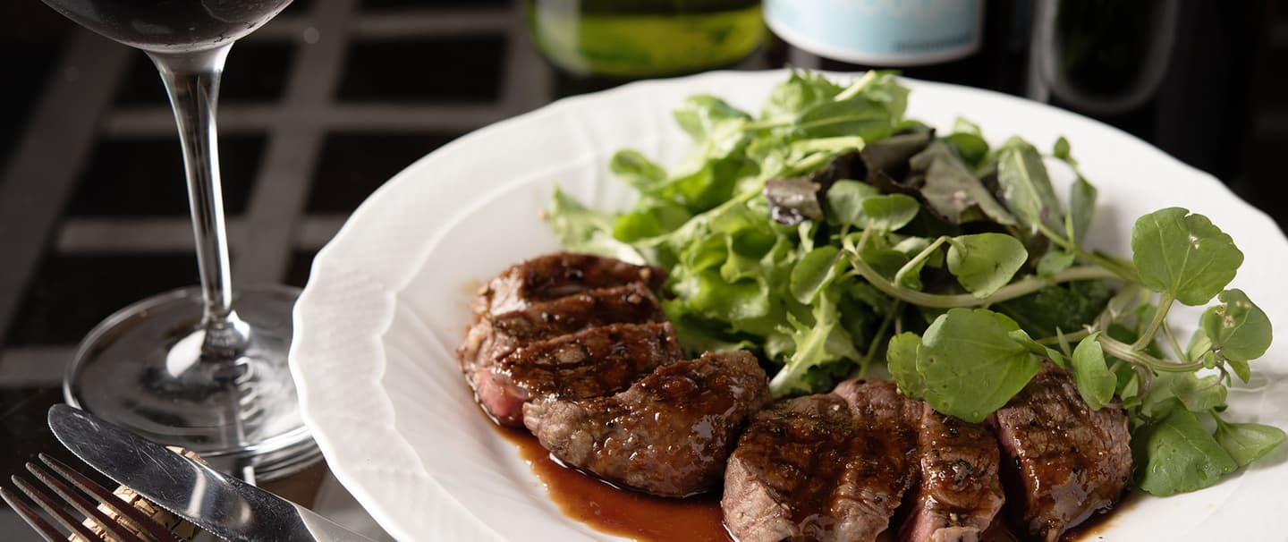 ガラステーブルを利用して1灯撮影（店舗）